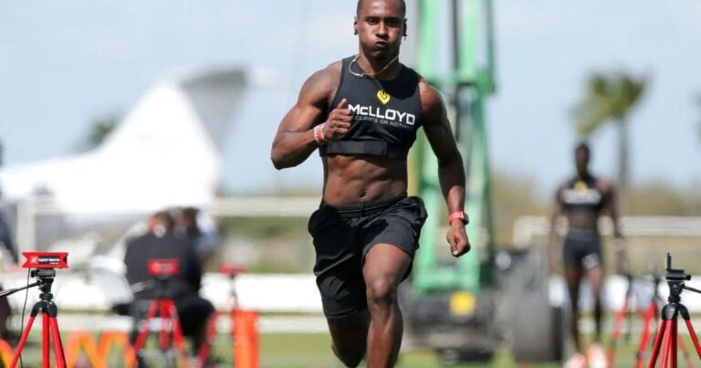 Deestroying during football training